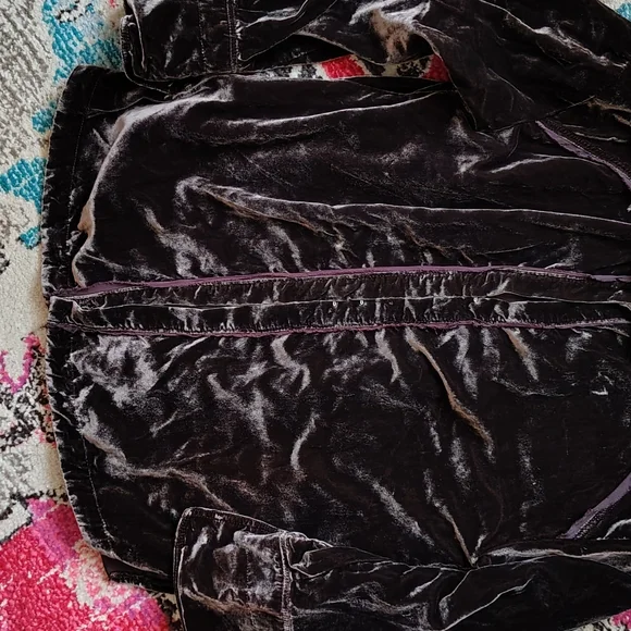 Elegant Chocolate Brown Velvet Women's Top - Picture 6 of 10